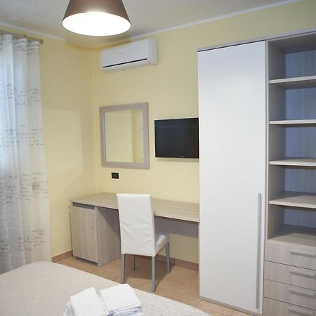 B&B Mary Grace Rossano Stazione Buitenkant foto
