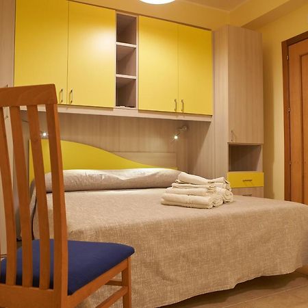 B&B Mary Grace Rossano Stazione Buitenkant foto