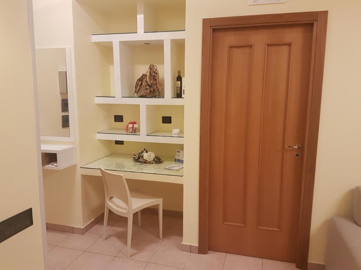 B&B Mary Grace Rossano Stazione Buitenkant foto