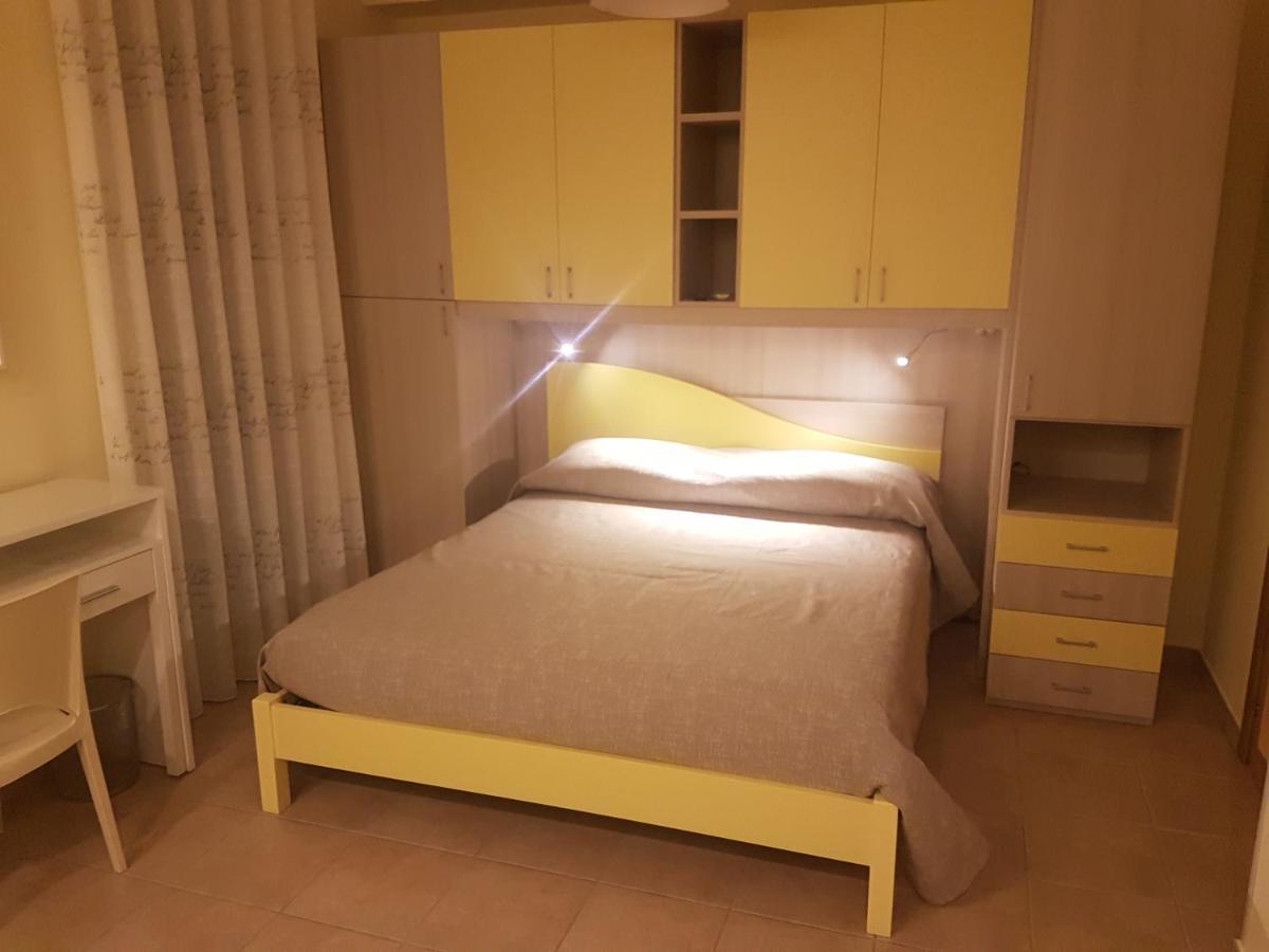 B&B Mary Grace Rossano Stazione Buitenkant foto