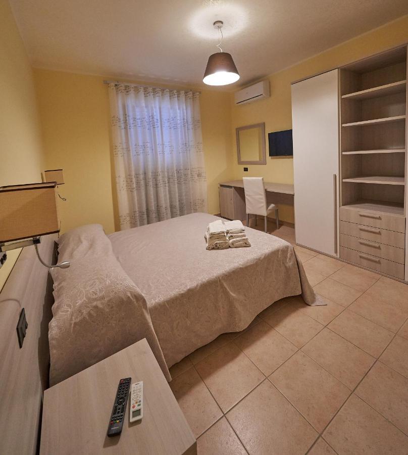 B&B Mary Grace Rossano Stazione Buitenkant foto