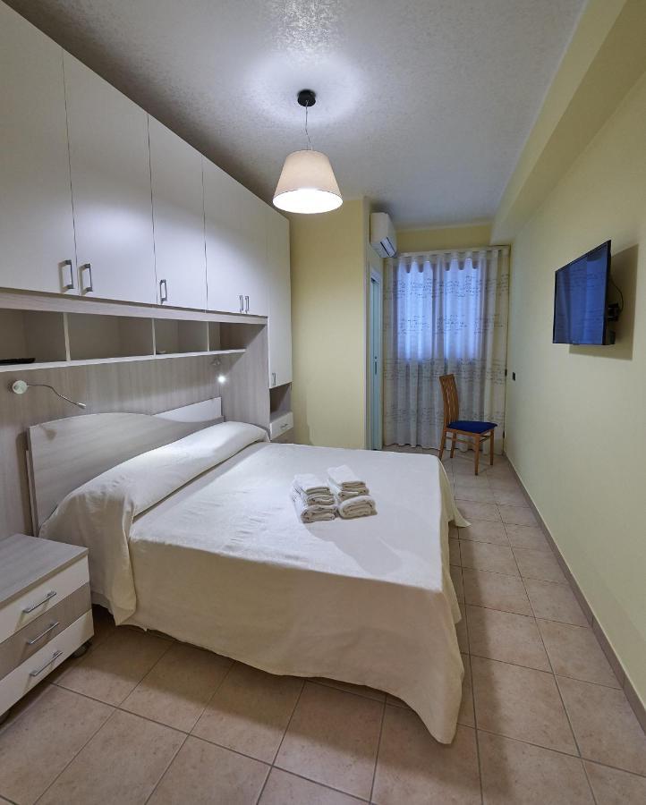 B&B Mary Grace Rossano Stazione Buitenkant foto