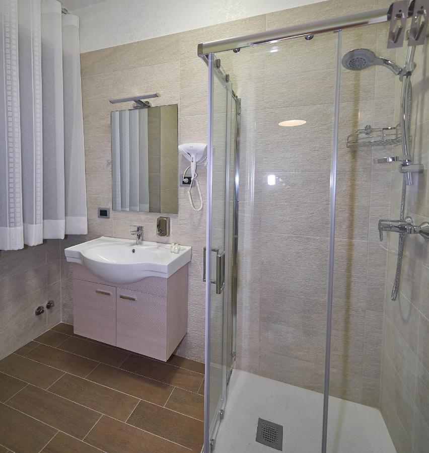 B&B Mary Grace Rossano Stazione Buitenkant foto