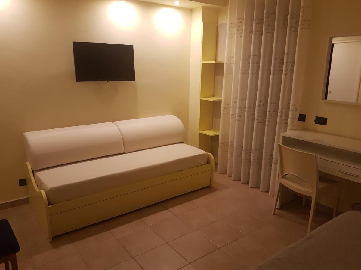 B&B Mary Grace Rossano Stazione Buitenkant foto