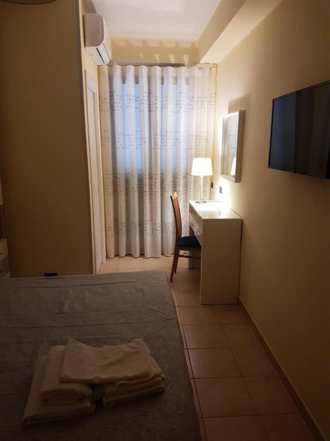 B&B Mary Grace Rossano Stazione Buitenkant foto